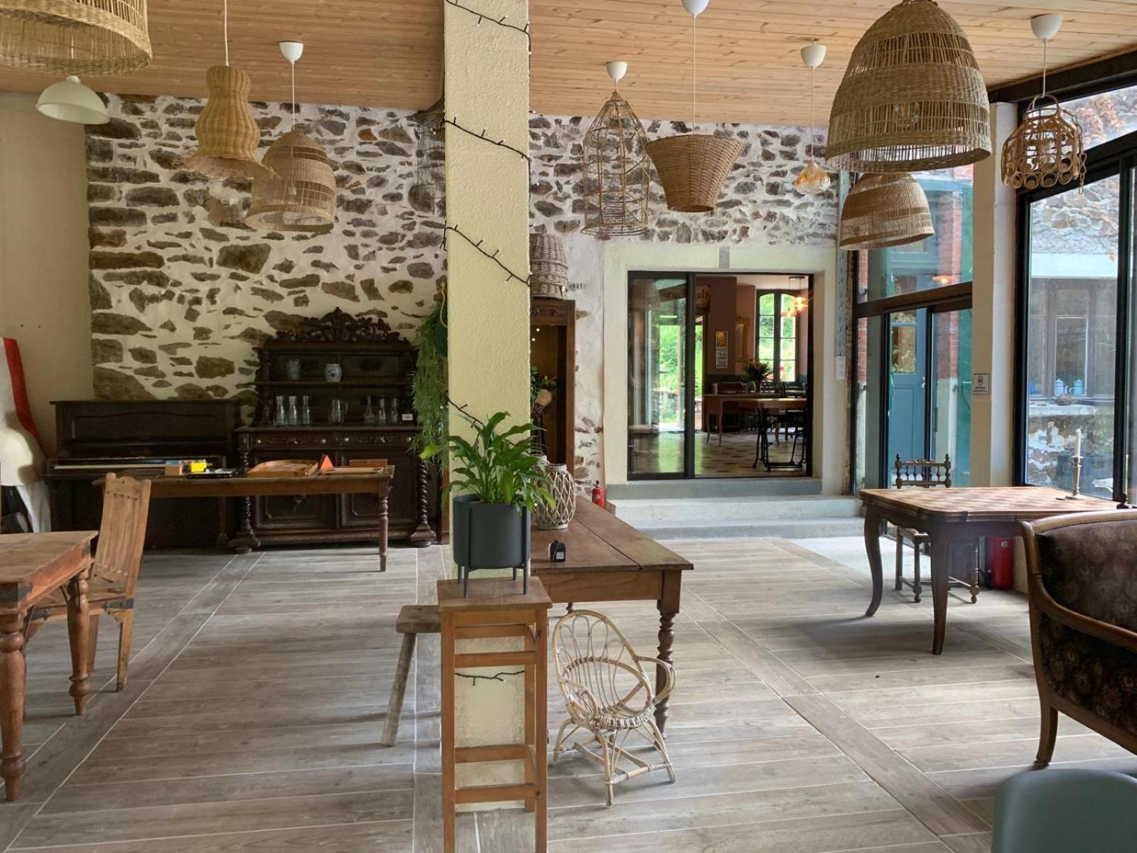 Gites Libellule At Auberge De L'Arac, Bar, Restaurant Aleu Exterior photo