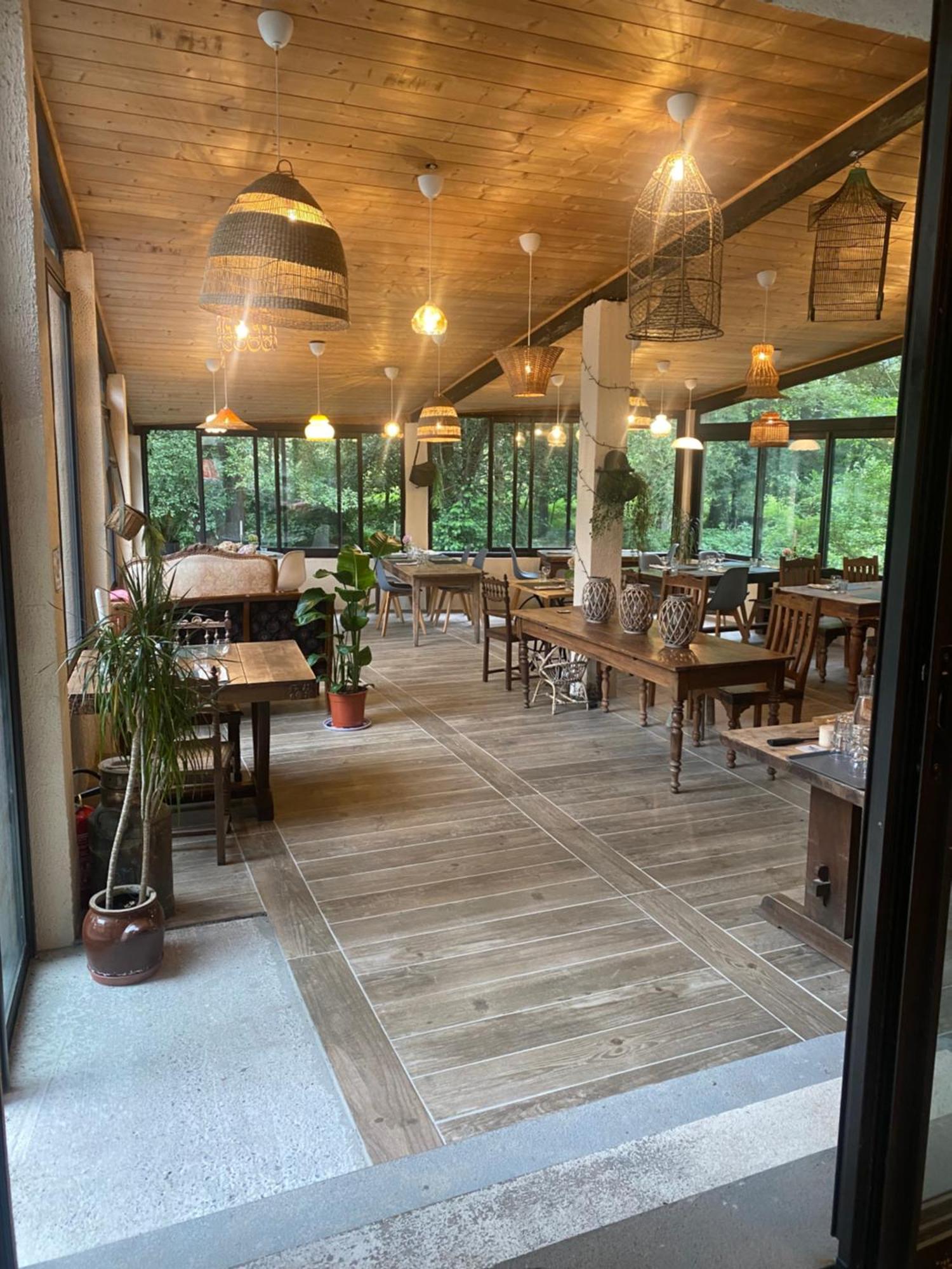 Gites Libellule At Auberge De L'Arac, Bar, Restaurant Aleu Exterior photo